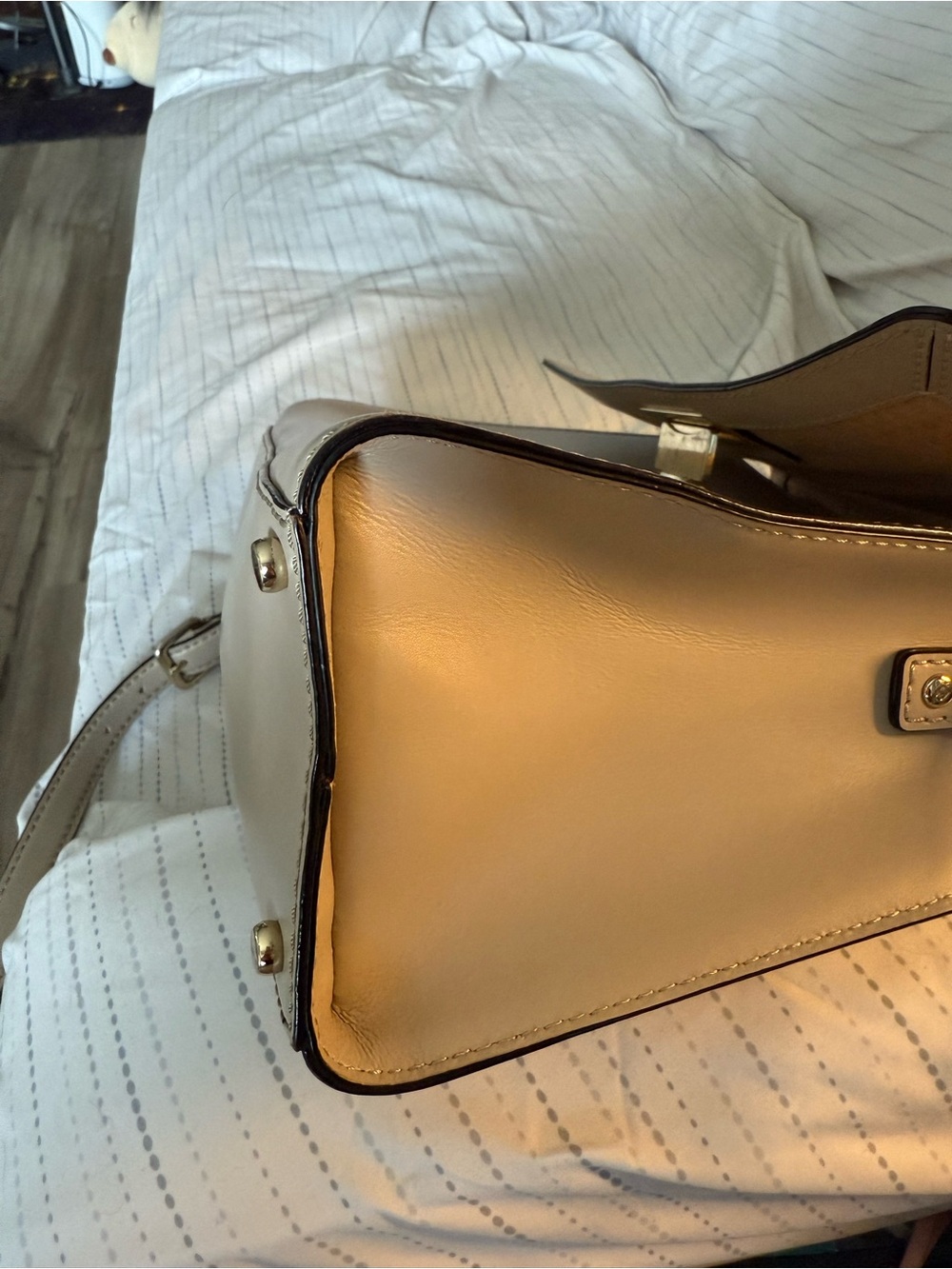 Kate Spade New York 100% Leather Cream Top Handle Crossbody Satchel - Picture 13 of 14